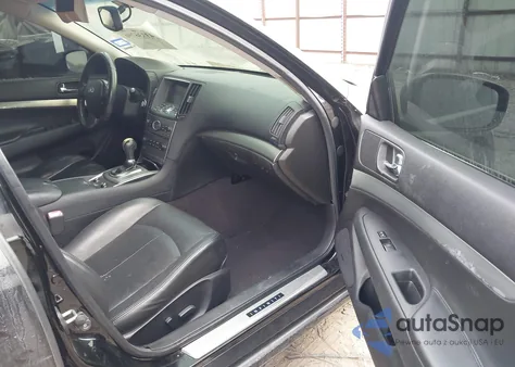 2013 Infiniti G37 Journey/Sport z USA, uszkodzony, nr VIN JN1CV6AP2DM725629